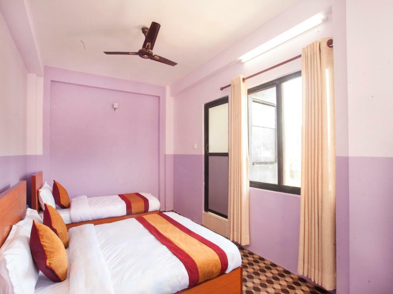 Oyo 341 Hotel Kusum Kohinoore Tokha Exterior foto
